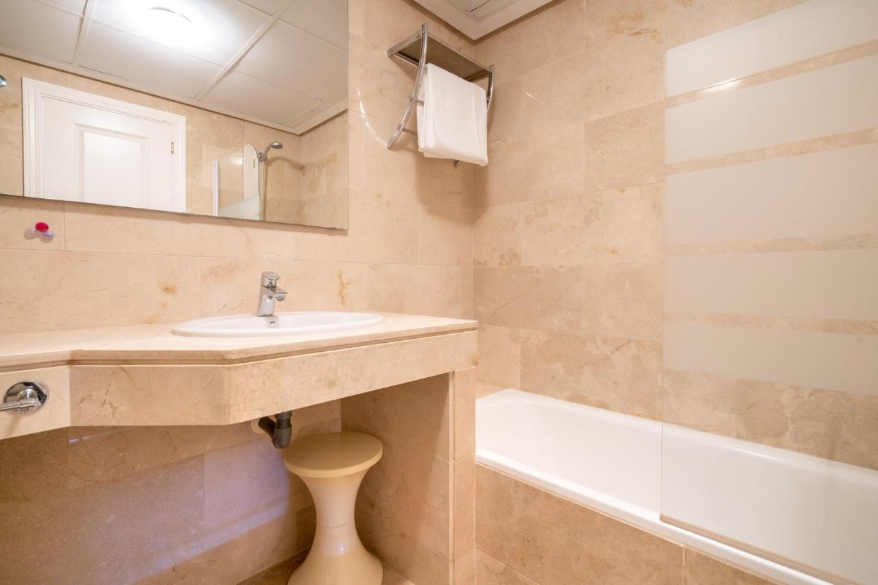 9 Penthouse With Amazing Sea Views, Close To Golf Manilva Duquesa Eksteriør bilde