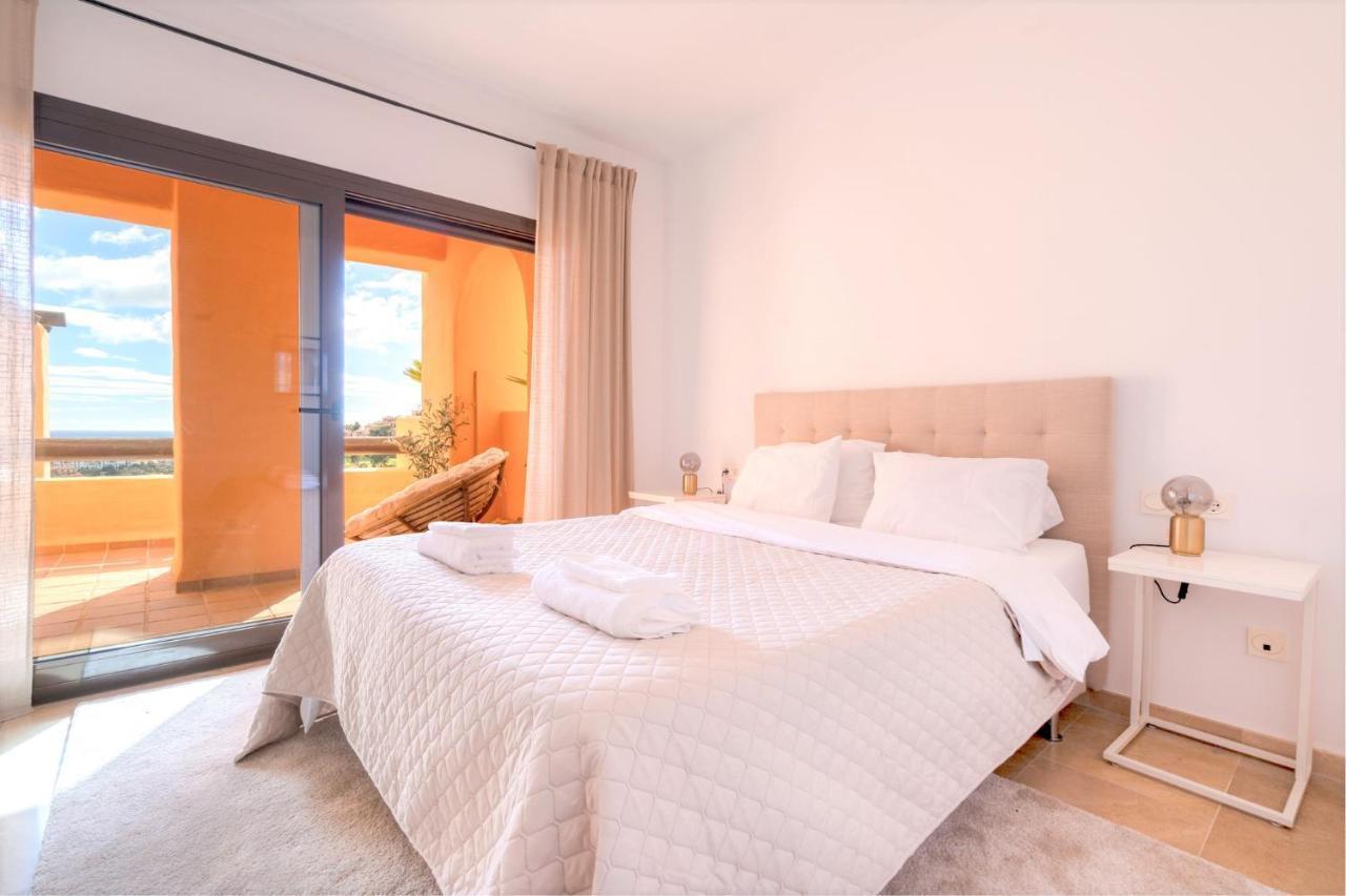 9 Penthouse With Amazing Sea Views, Close To Golf Manilva Duquesa Eksteriør bilde